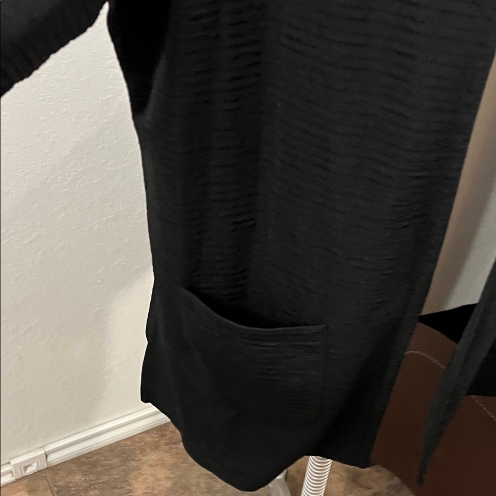 Chic Black Women's Cardigan - Picture 4 of 7